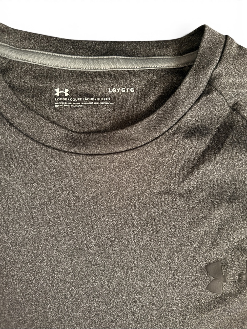 Under Armour Men’s Loose-Fit Heather Charcoal Performance Long Sleeve Tee
